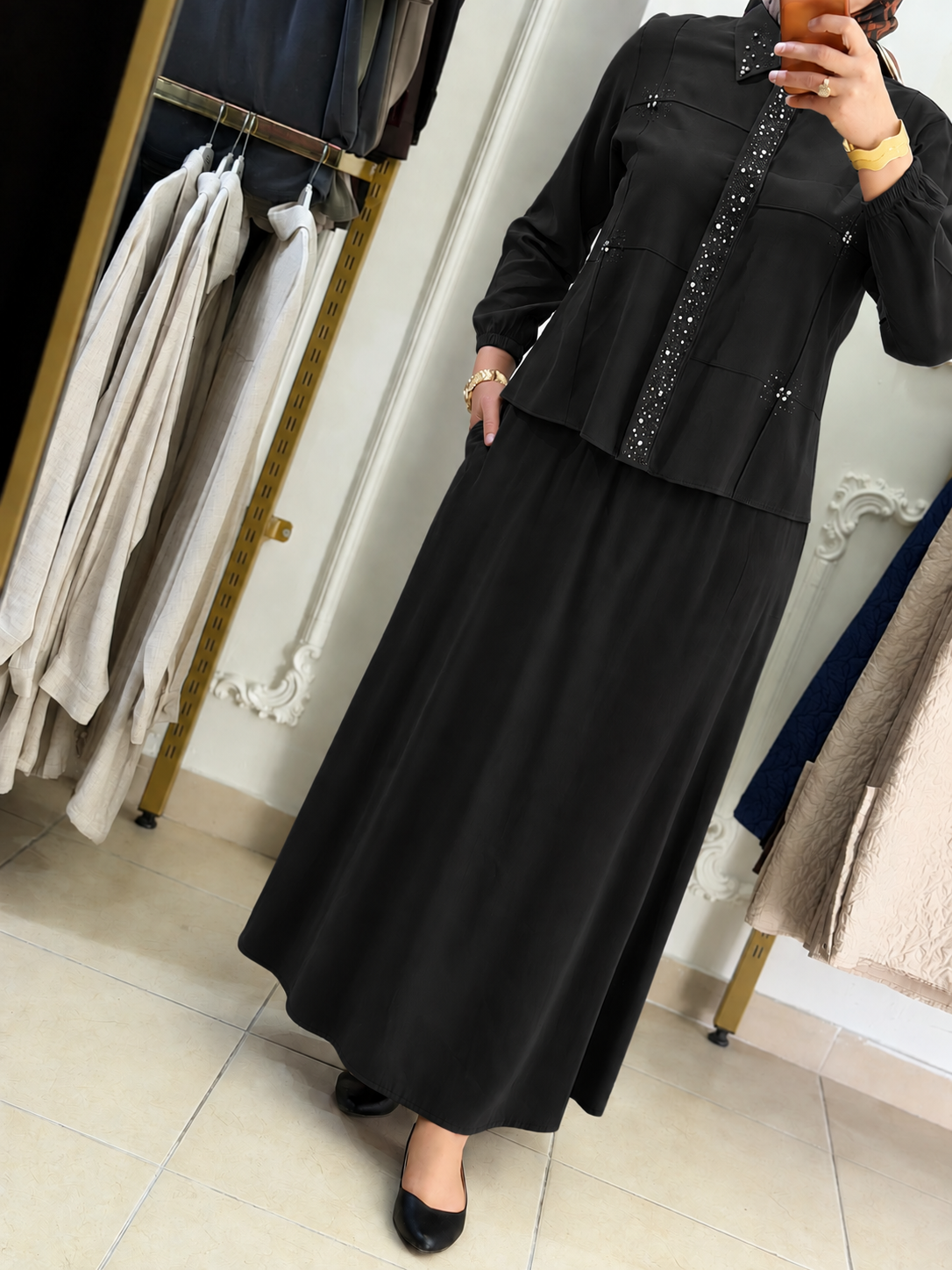Mihra Etekli Takım 1032 — Siyah [stokoz:EbeKRYmzYnESS2VRU47G%3ASiyah%3A0%3A10i6icy]
